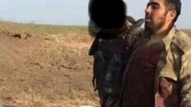 Əsir götürüldüyü iddia edilən Azərbaycan əsgərinin fotosu həqiqidirmi?