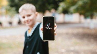 TikTok запускает в Европе автоматическую систему выявления пользователей младше 13 лет