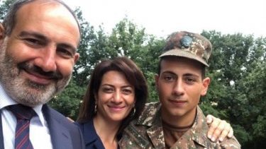 Paşinyanın oğlu müharibəyə getmişdi? Anasının paylaşdığı foto hər şeyi alt-üst etdi